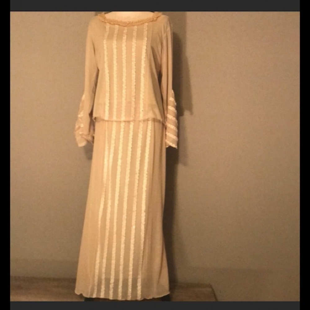 NWOT 🔥Classic Two-Piece-Elegant Wear🔥